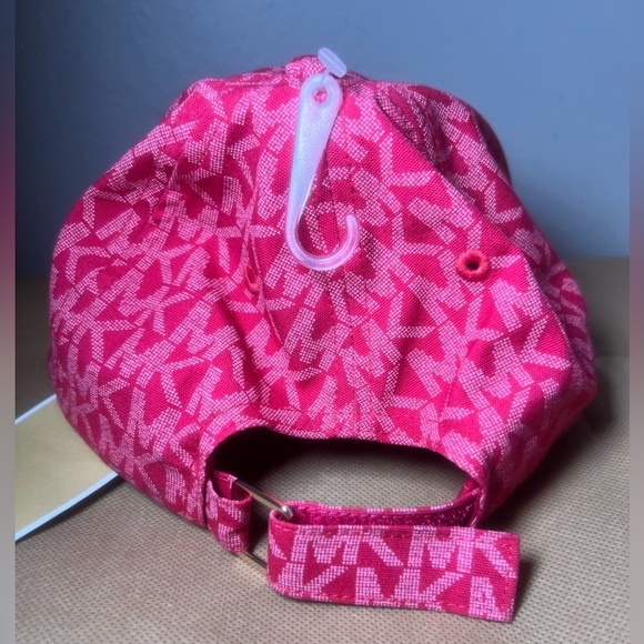 💖NWT Michael Kors Signature Logo Cap - Picture 4 of 6